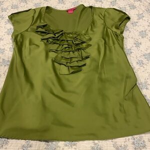 Sunny Leigh Ruffled Blouse Size Large Like NEW All Seasons and occasions Beauty